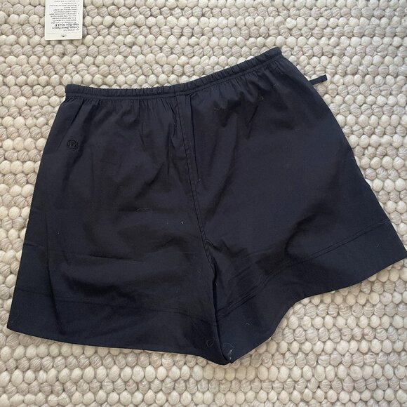 Lululemon Cotton-Blend Poplin High-Rise Short 4" - Picture 2 of 5